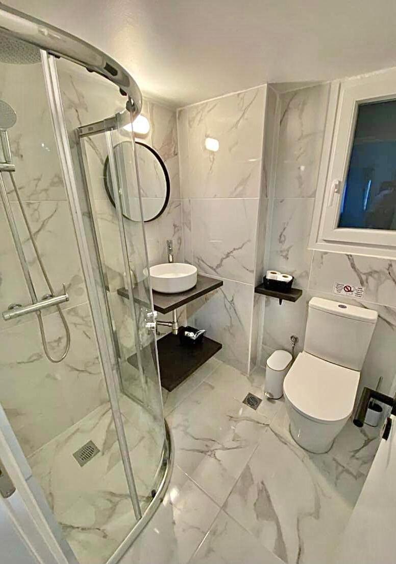Comfortable Apartment In The City Center أثينا المظهر الخارجي الصورة